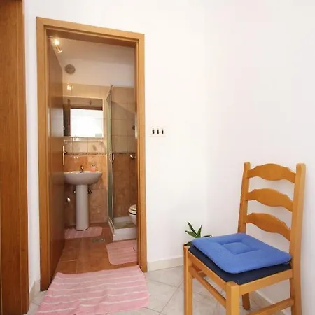 Apartman With A Parking Space Cove Vrbovica Bay - Vrbovica